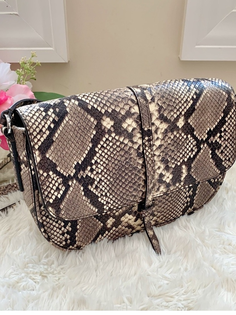 Lk New Banana Republic Snake Print Leather Crossbody purse - Picture 8 of 15